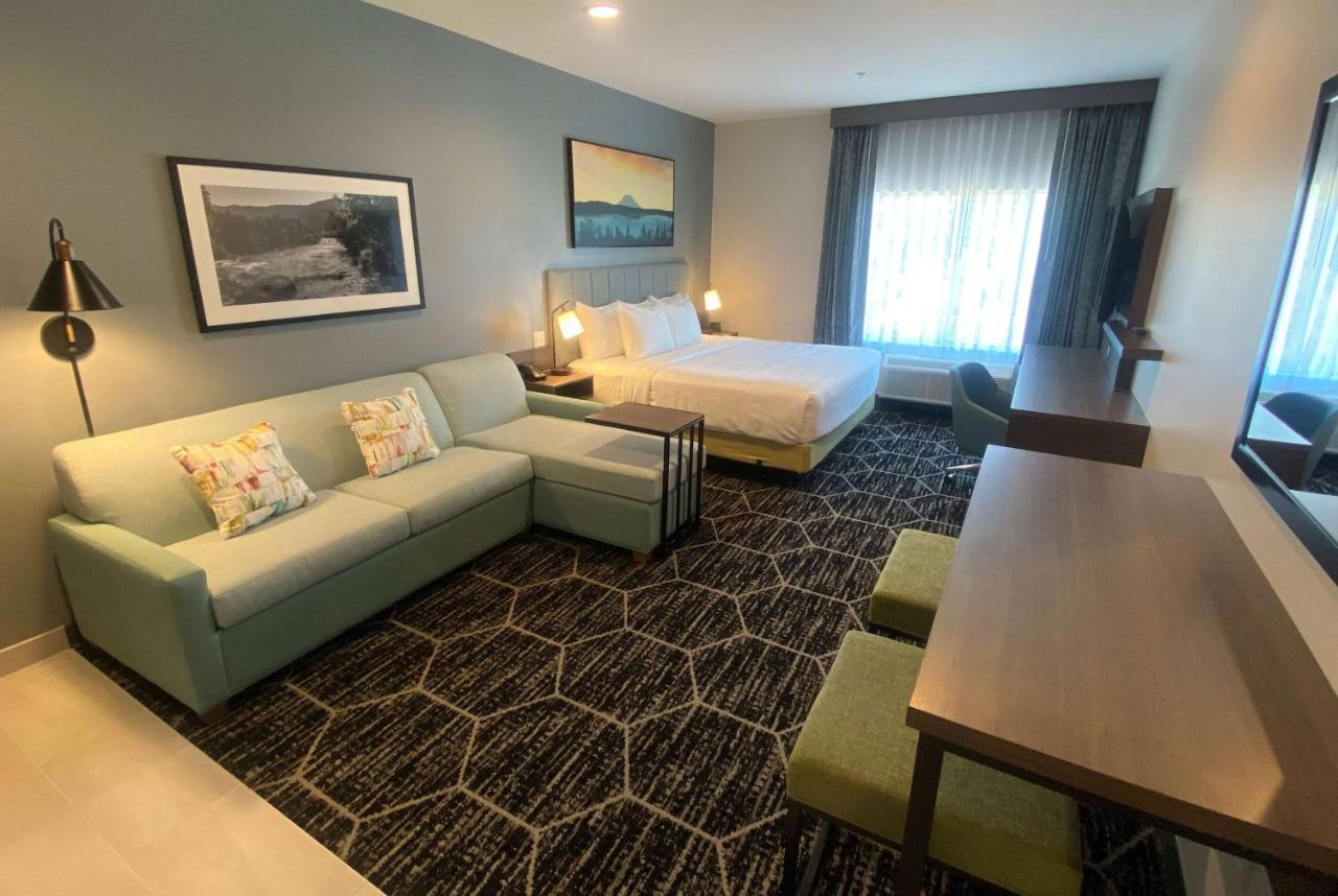 La Quinta Inn & Suites By Wyndham Centralia Εξωτερικό φωτογραφία