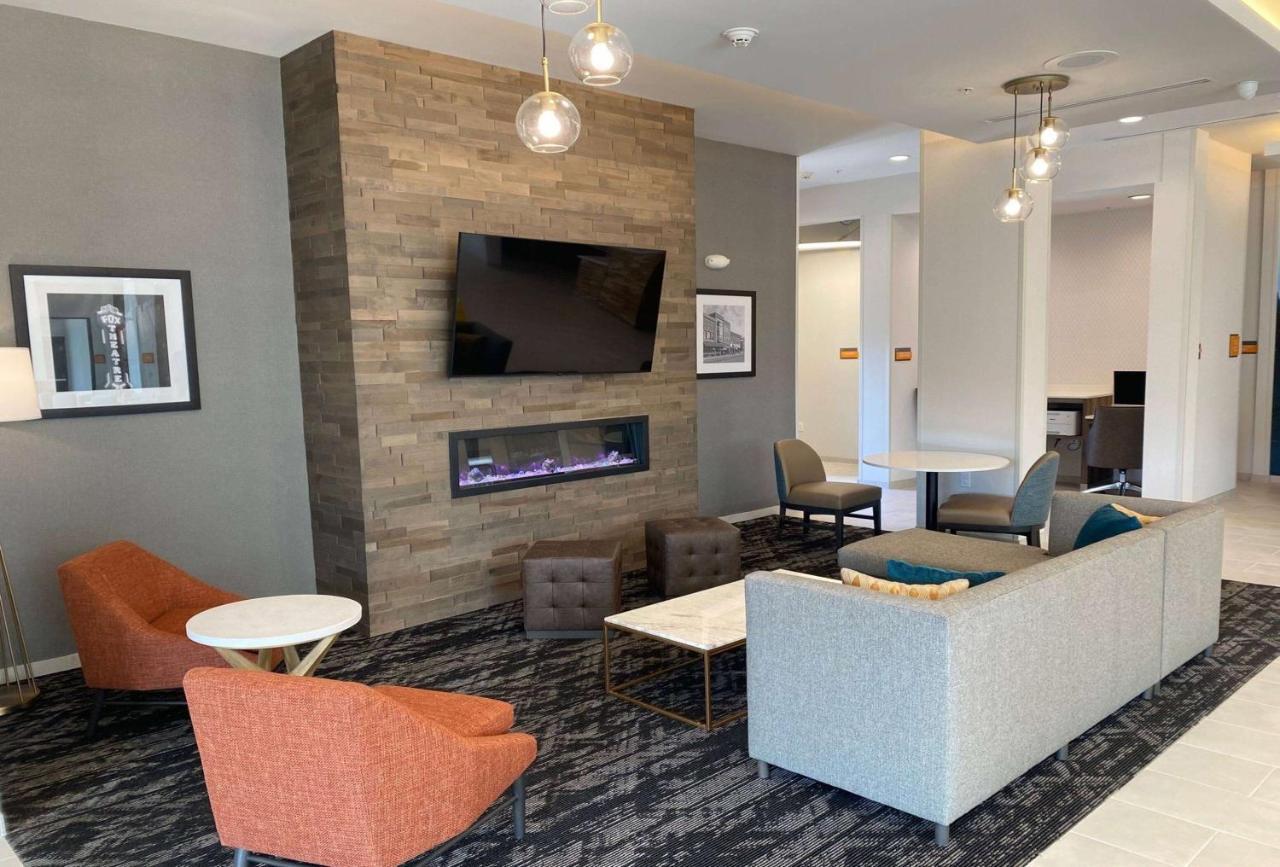 La Quinta Inn & Suites By Wyndham Centralia Εξωτερικό φωτογραφία
